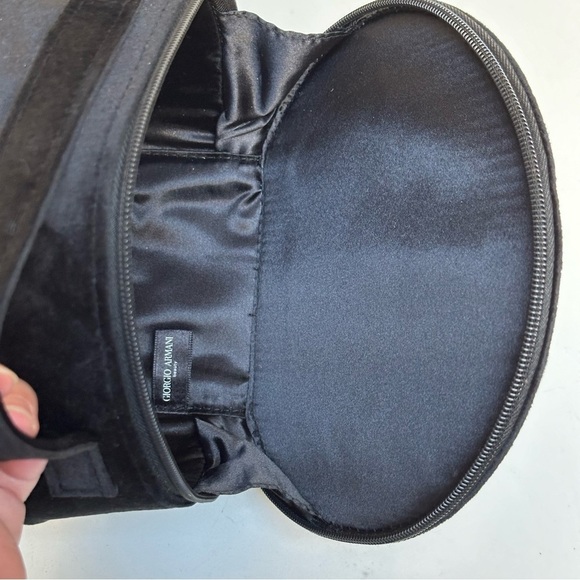GIORGIO ARMANI ROUND BEAUTY BAG BLACK VELVET HANDBAG - Picture 6 of 12